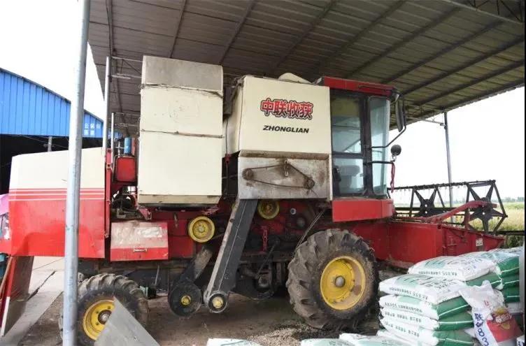 探訪“鄭州中聯村” 買收獲機只認中聯收獲 12.20.1.jpg